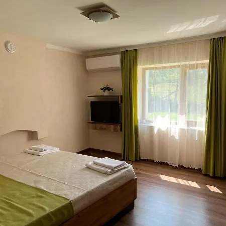 къща ралица Πανσιόν