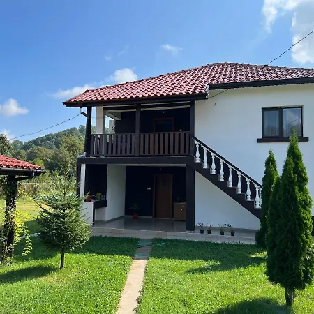 Casa de hóspedes къща ралица *