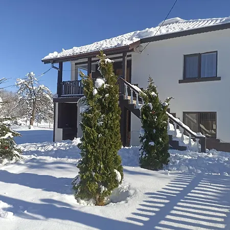 къща ралица Maison d'hôtes Chakalarovo